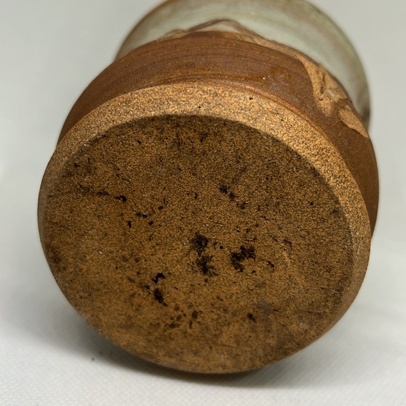 Pottery planter desert scene with cactuses and mountains - Picture 5 of 7